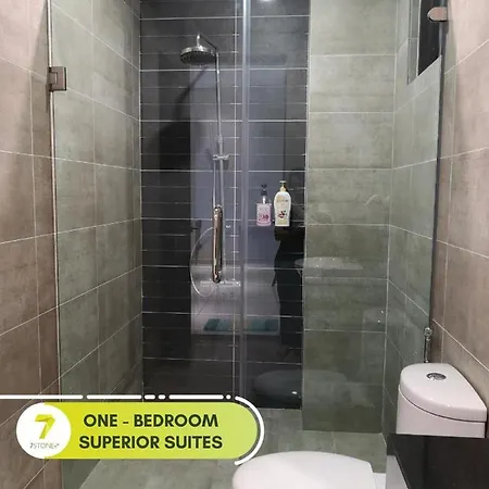 7Stonez Suites Geo38 Genting Highlands Exterior photo One-bedroom apartment bathroom