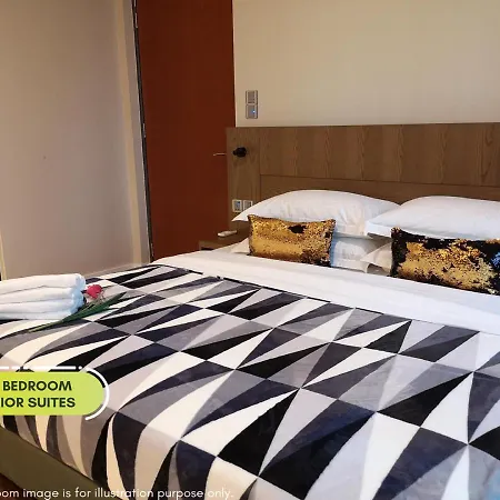 7Stonez Suites Geo38 Genting Highlands Exterior photo Bedroom for suites