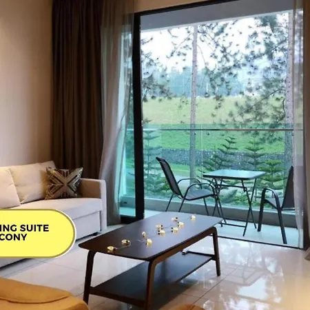 7Stonez Suites Geo38 Genting Highlands Exterior photo Deluxe King Suite with Balcony