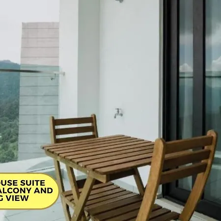 7Stonez Suites Geo38 Genting Highlands Exterior photo Penthouse Suite with Genting View