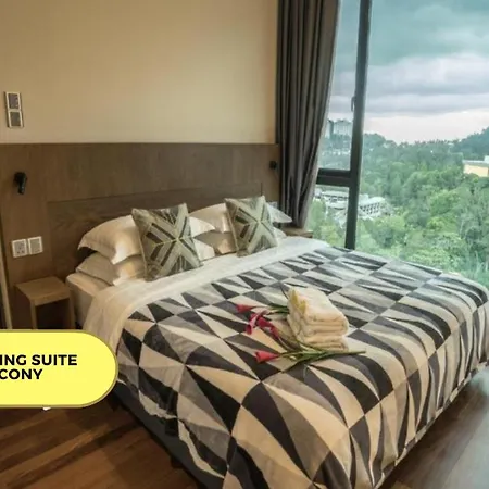 7Stonez Suites Geo38 Genting Highlands Room photo Deluxe King Suite with Balcony